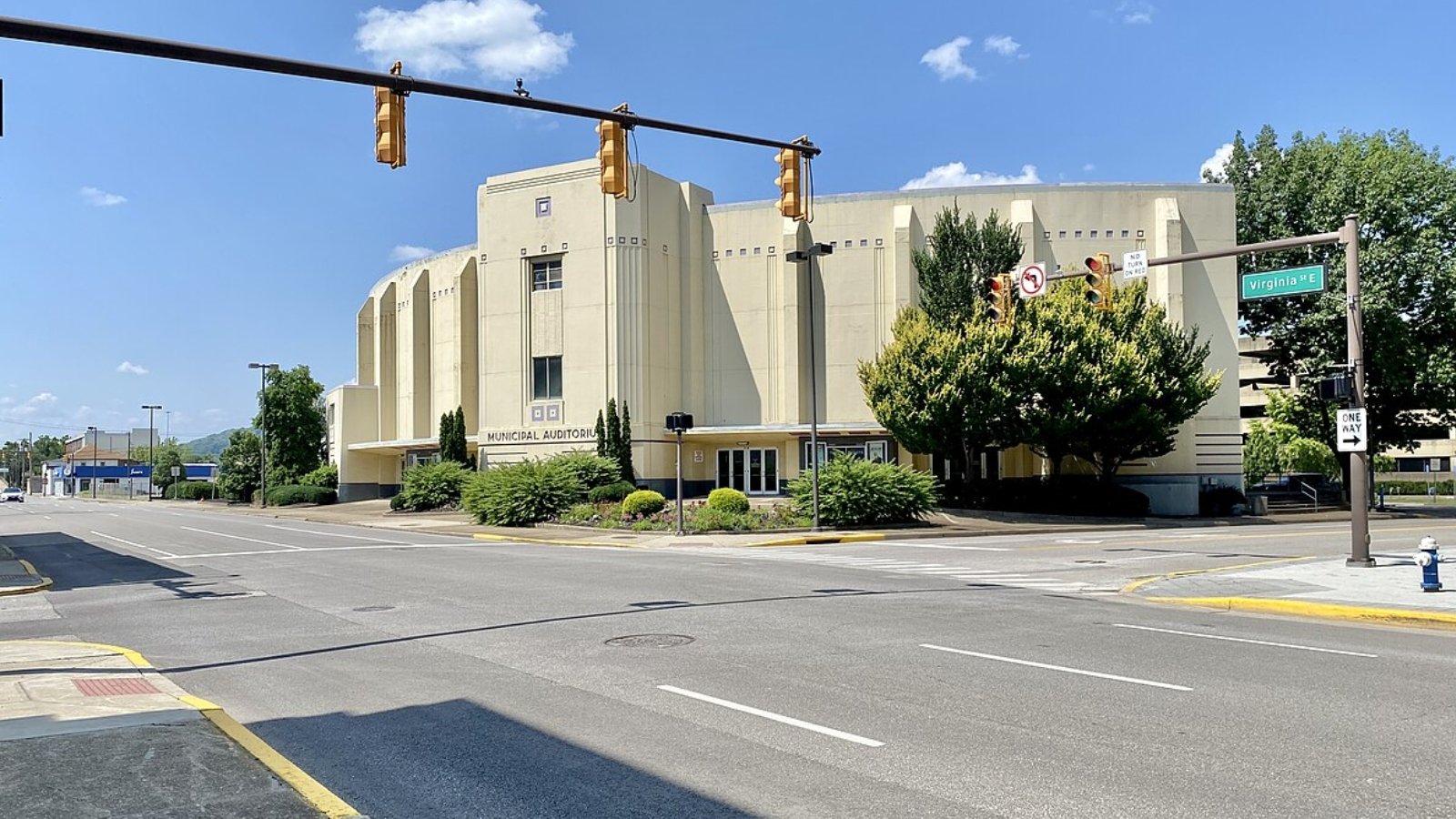 South Charleston WV Town Image