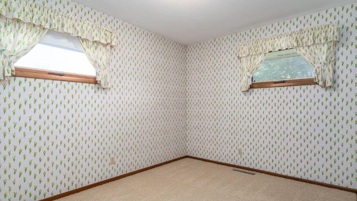 Leafy Patterns and Natural Light in a Quaint Room