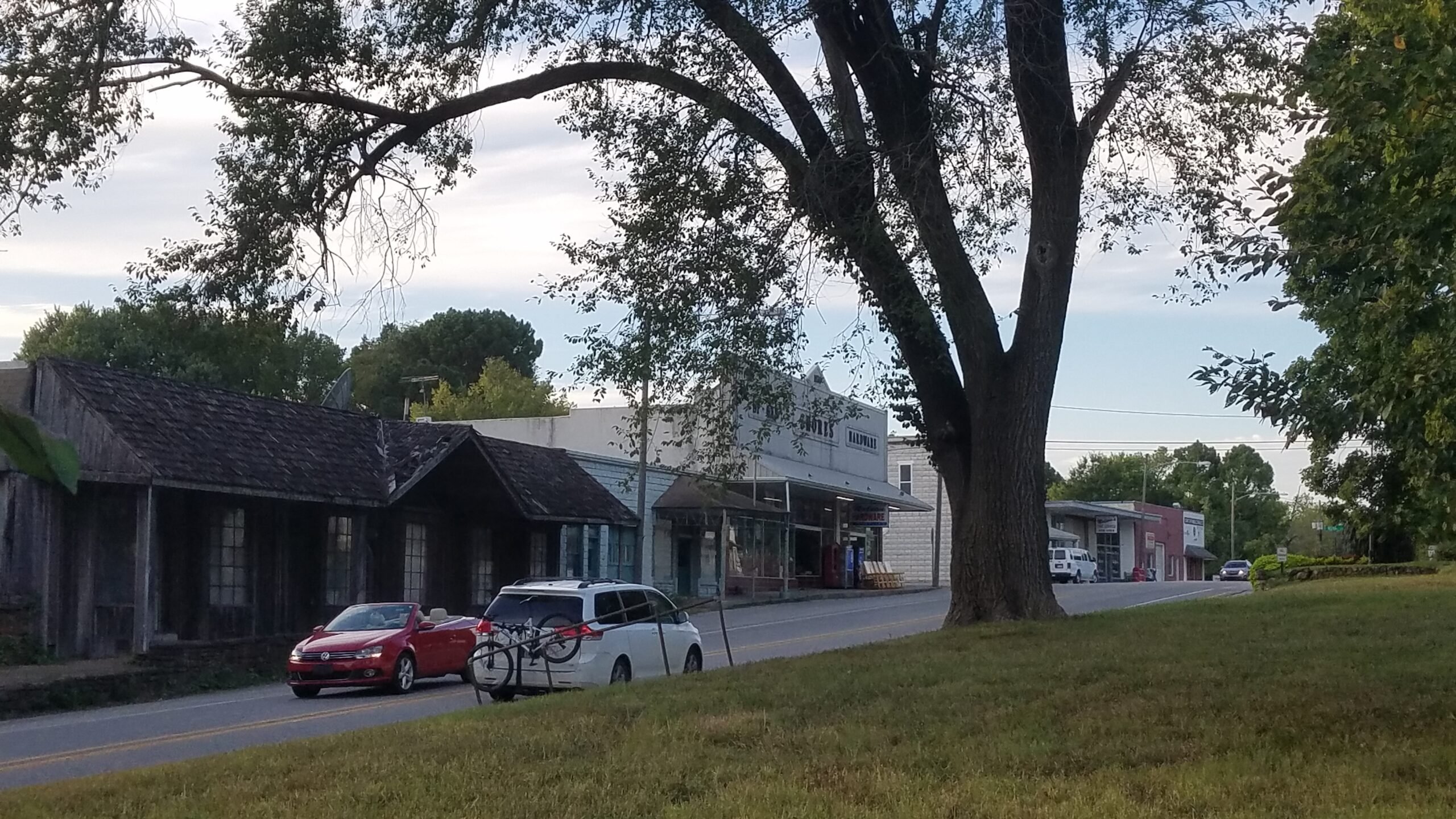 Cave Springs Town Image