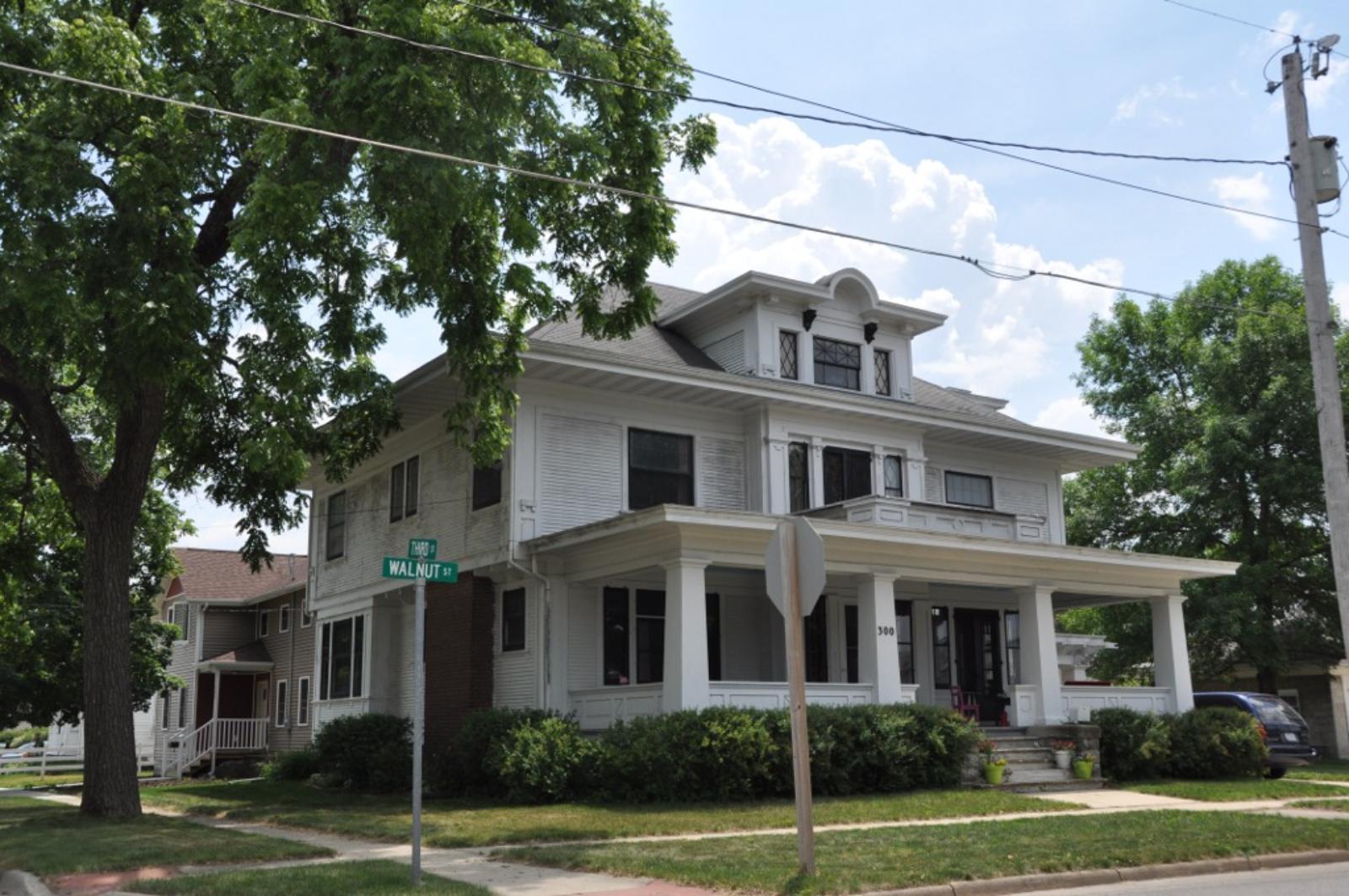 La Porte City Town Image
