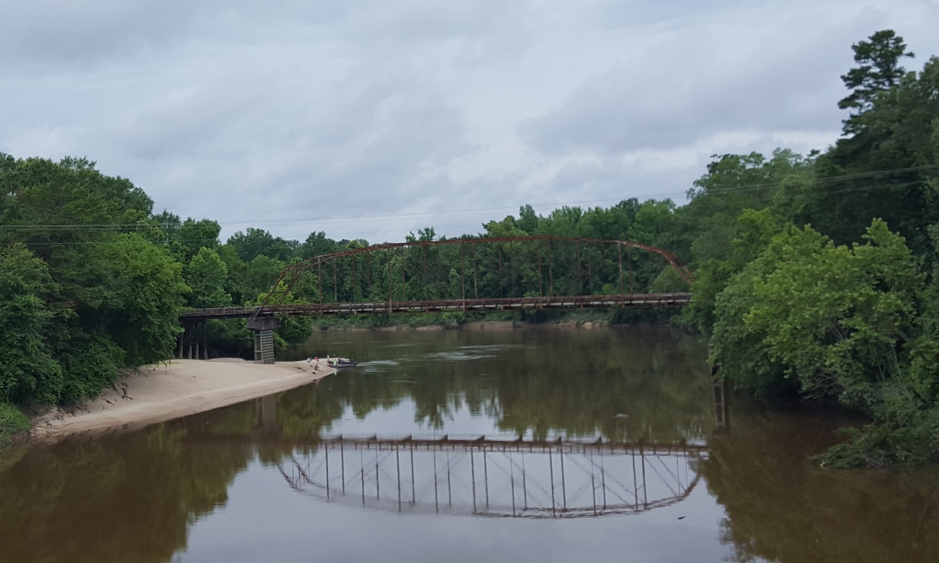 10 Secluded Towns Hard-To-Reach, Easy-To-Love in Southern Mississippi