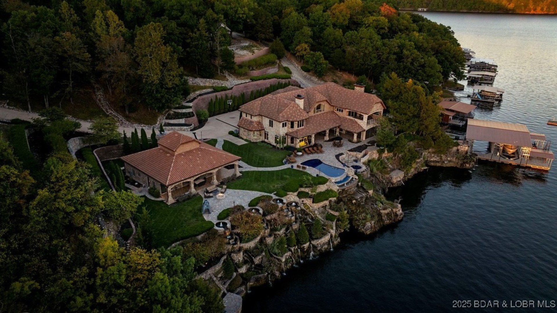 5 of the Most Expensive Houses Currently on the Market in Missouri (July 2025)