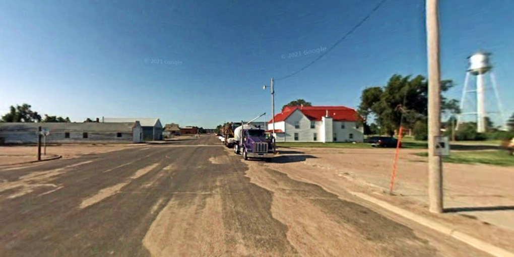 25 Secluded Prairie Towns Settled in the Wide Open Spaces of Northwest ...