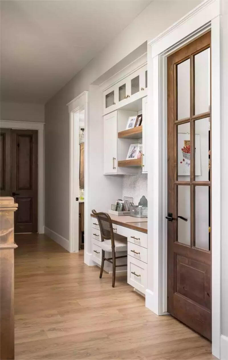 Built-in Desk Space