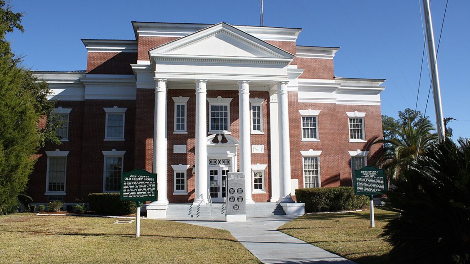 Wewahitchka Town Image