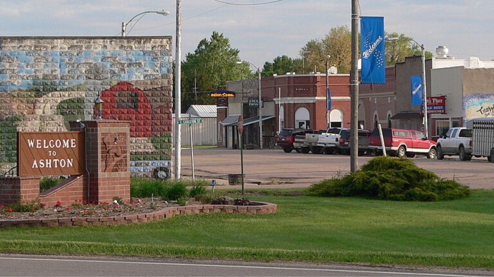 Ashton Town Image