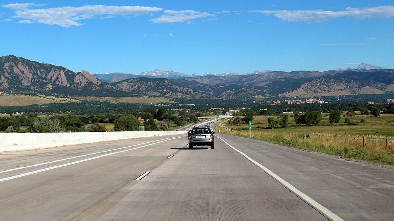 Boulder Town Image