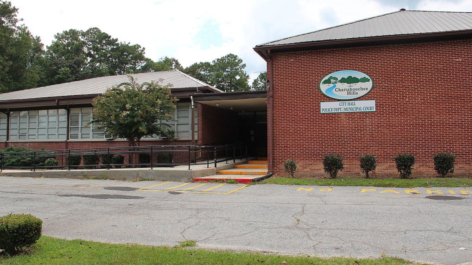 Chattahoochee Hills Town Image
