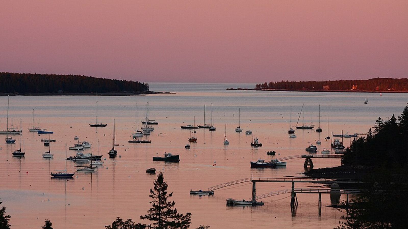 Southwest Harbor Town Image