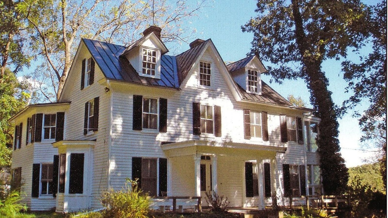 Ashton Town Image