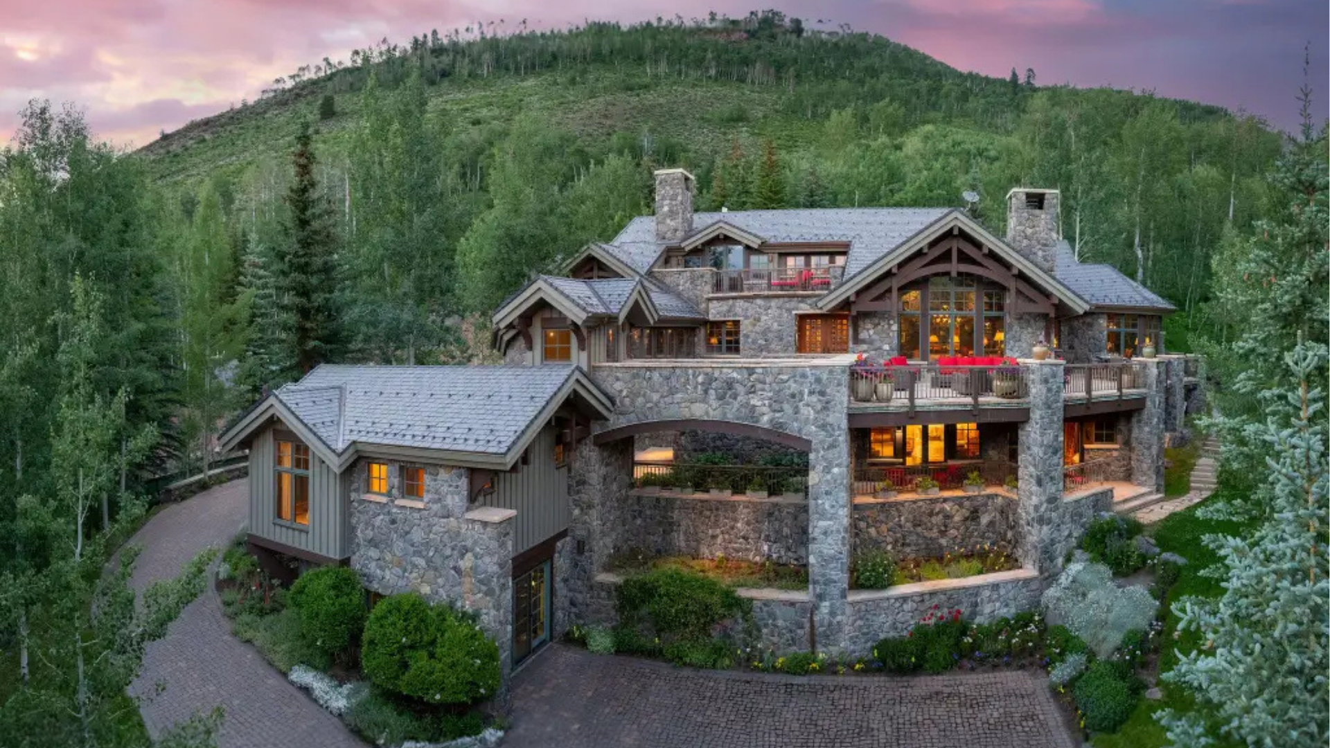 Explore this 6,822 Sq. Ft. Mountain Sanctuary in Vail, Colorado, Featuring Panoramic Views and a Private Guest Residence