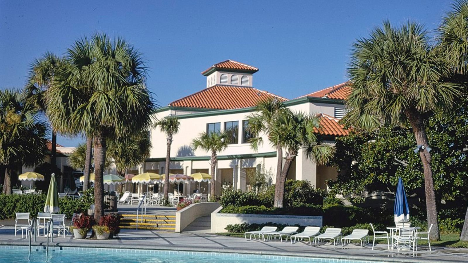 Sea Island Town Image