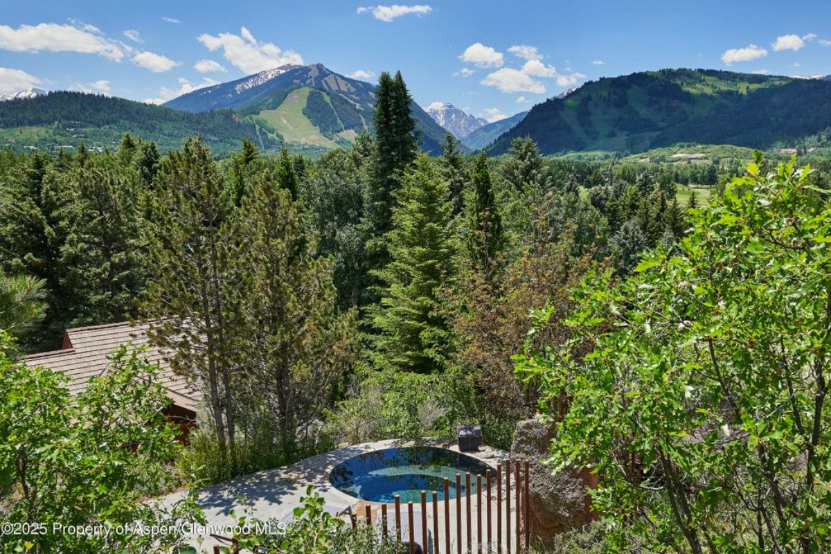 6,031 Sq. Ft. Mansion in Aspen, CO ($15,500,000)