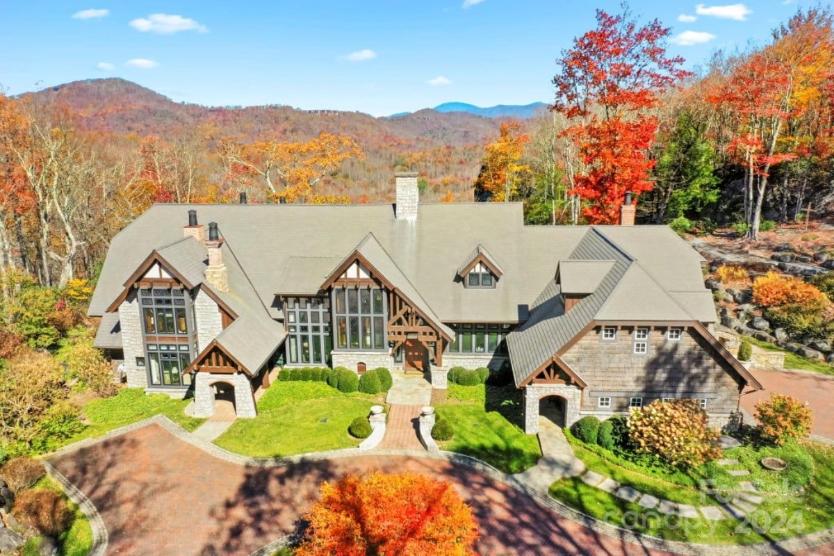 6,015 Sq. Ft. Mansion in Banner Elk, NC ($6,600,000)