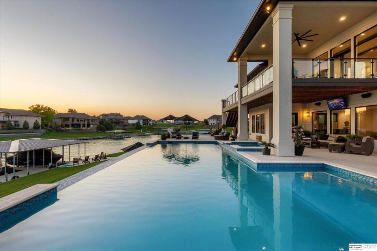7,847 Sq. Ft. Mansion in Bennington, NE ($2,985,000)