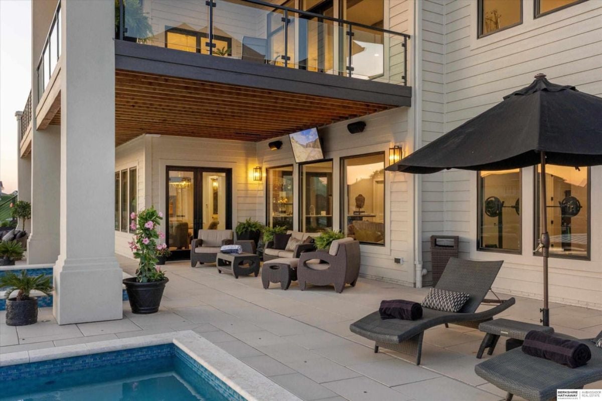 7,847 Sq. Ft. Mansion in Bennington, NE ($2,985,000)