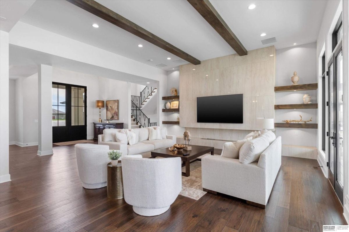7,847 Sq. Ft. Mansion in Bennington, NE ($2,985,000)