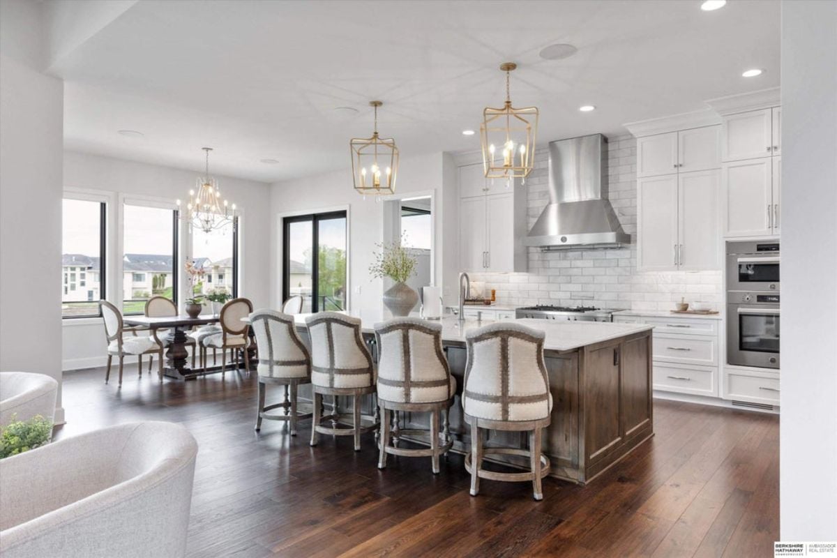 7,847 Sq. Ft. Mansion in Bennington, NE ($2,985,000)