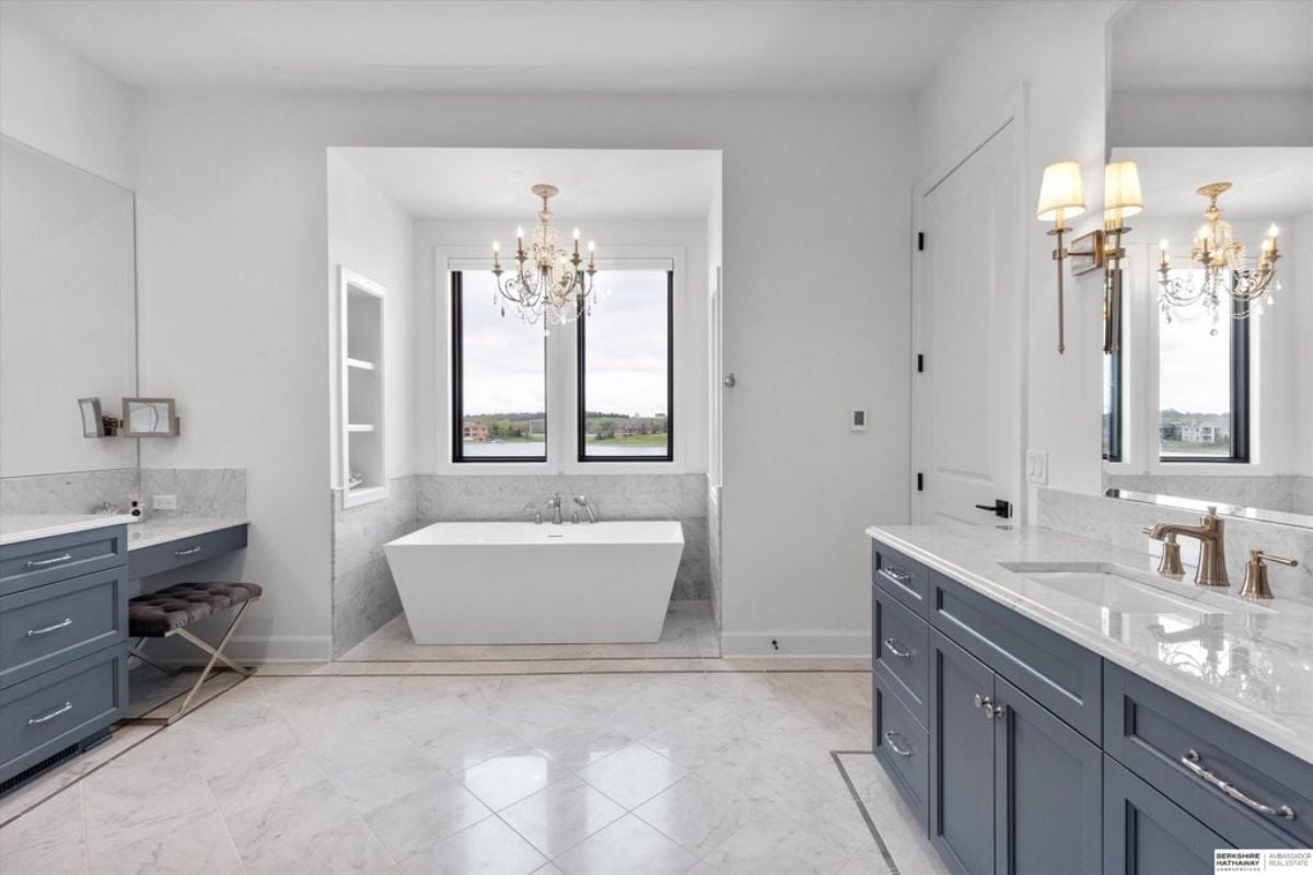 7,847 Sq. Ft. Mansion in Bennington, NE ($2,985,000)