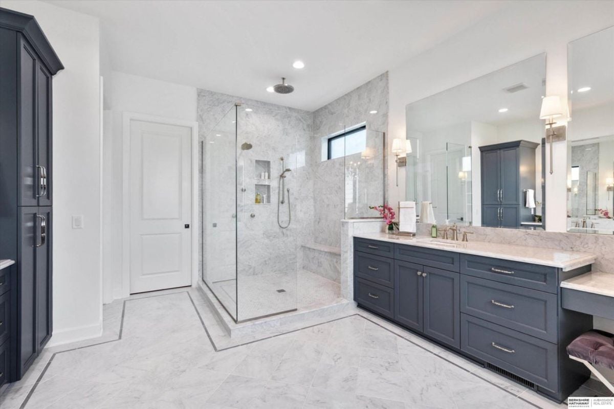 7,847 Sq. Ft. Mansion in Bennington, NE ($2,985,000)