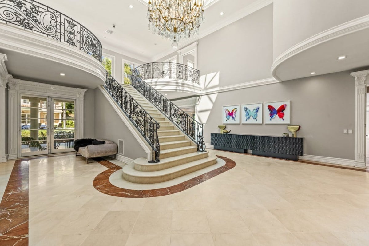 13,404 Sq. Ft. Mansion in Beverly Hills, CA ($26,800,000)