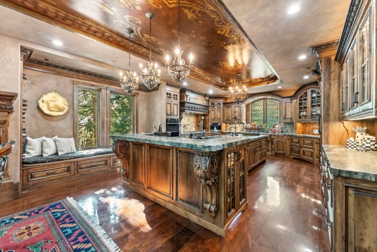 9,026 Sq. Ft. Mansion in Breckenridge, CO ($8,500,000)