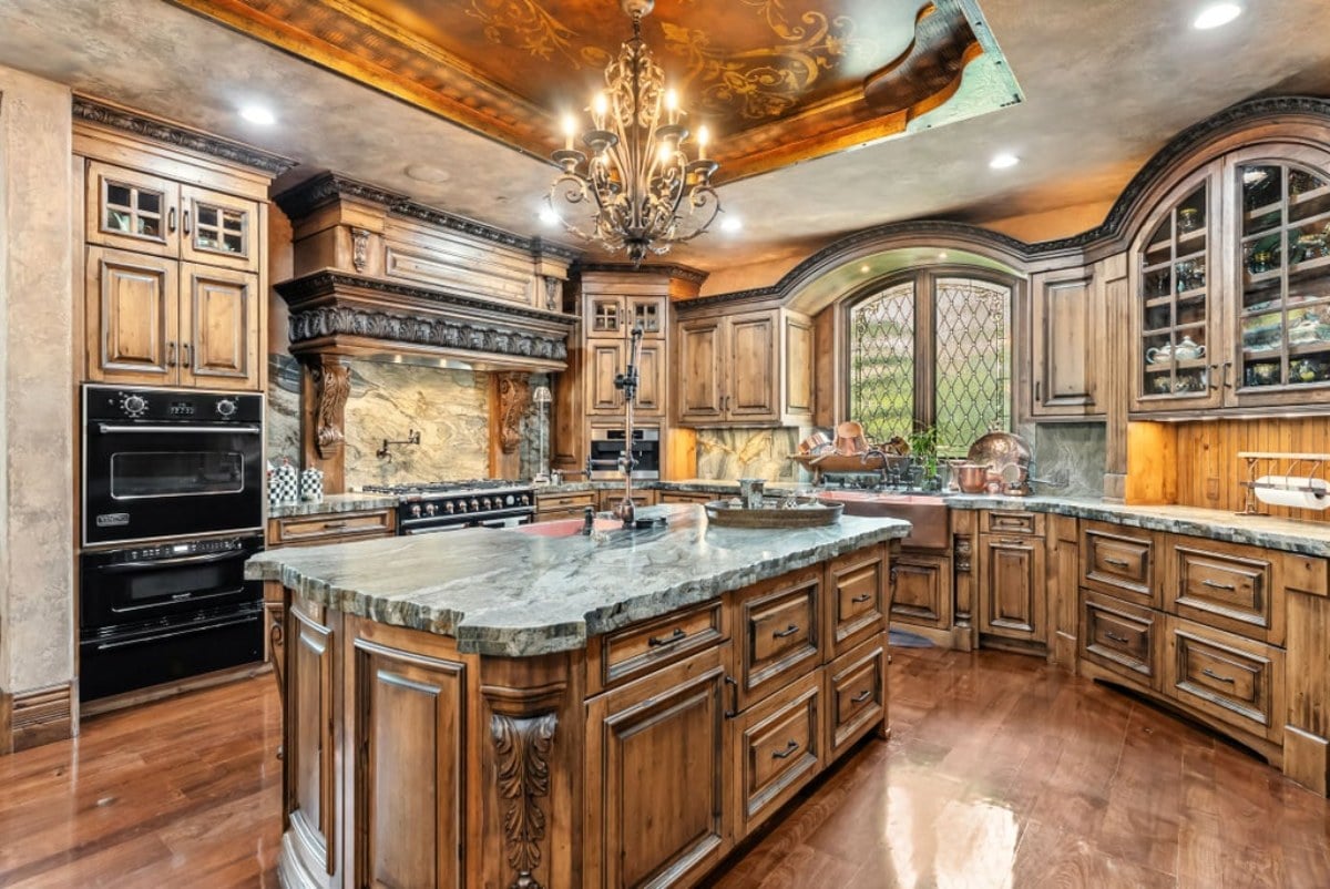 9,026 Sq. Ft. Mansion in Breckenridge, CO ($8,500,000)