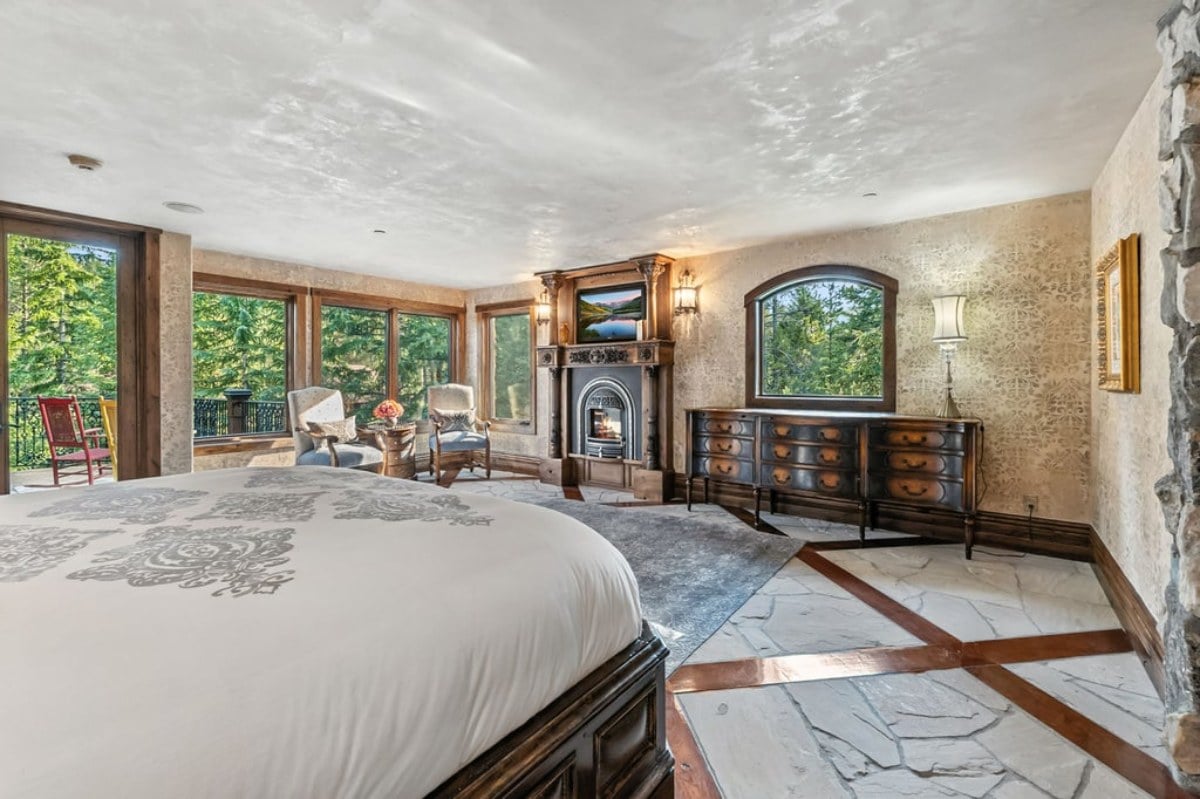 9,026 Sq. Ft. Mansion in Breckenridge, CO ($8,500,000)
