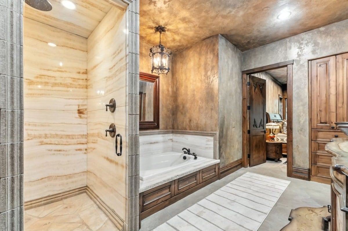 9,026 Sq. Ft. Mansion in Breckenridge, CO ($8,500,000)