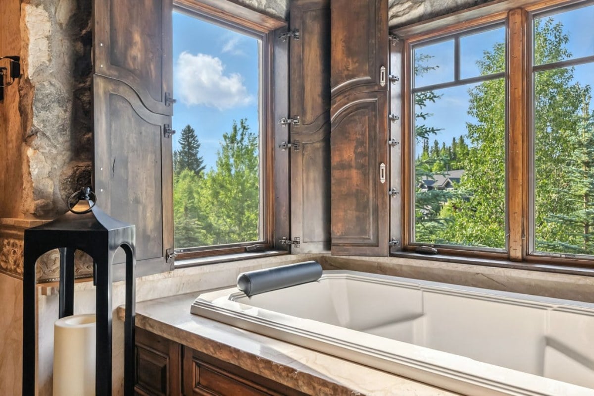 9,026 Sq. Ft. Mansion in Breckenridge, CO ($8,500,000)