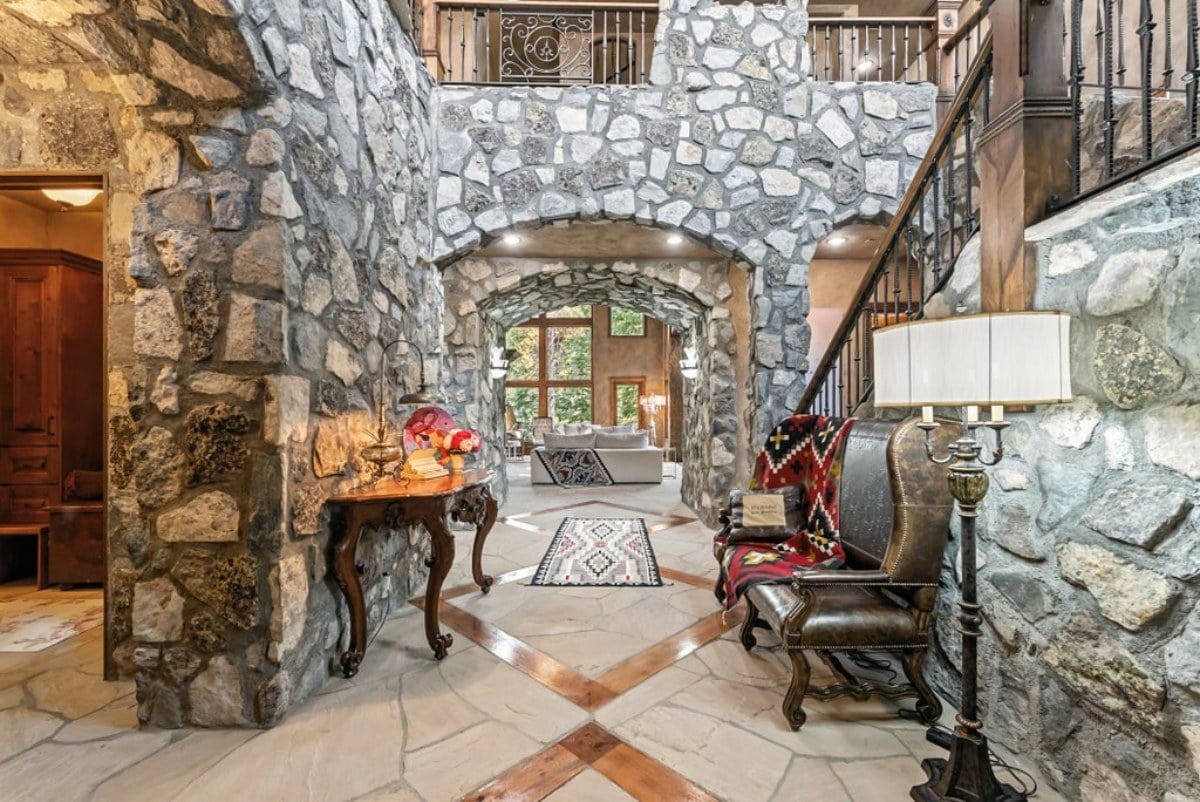9,026 Sq. Ft. Mansion in Breckenridge, CO ($8,500,000)