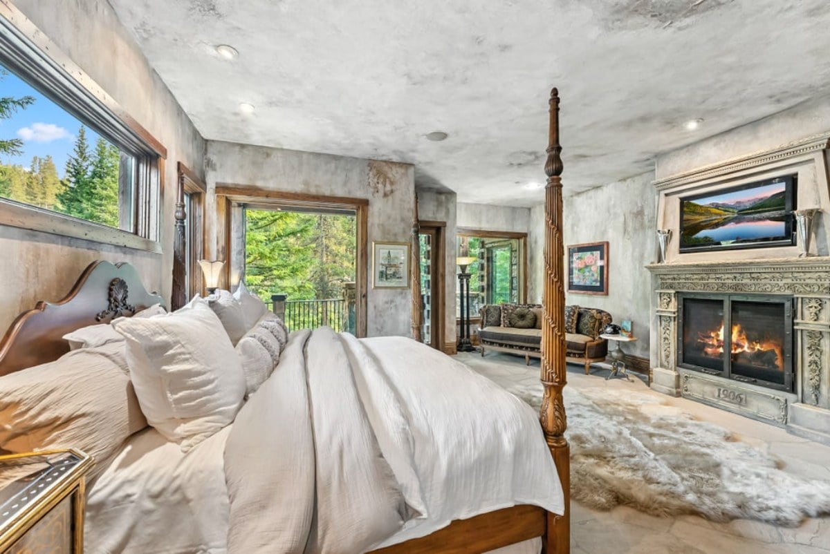 9,026 Sq. Ft. Mansion in Breckenridge, CO ($8,500,000)