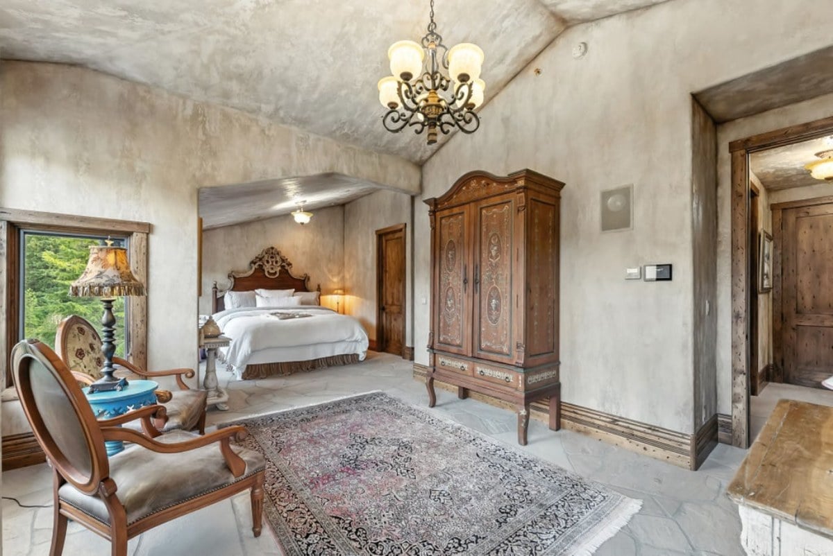 9,026 Sq. Ft. Mansion in Breckenridge, CO ($8,500,000)