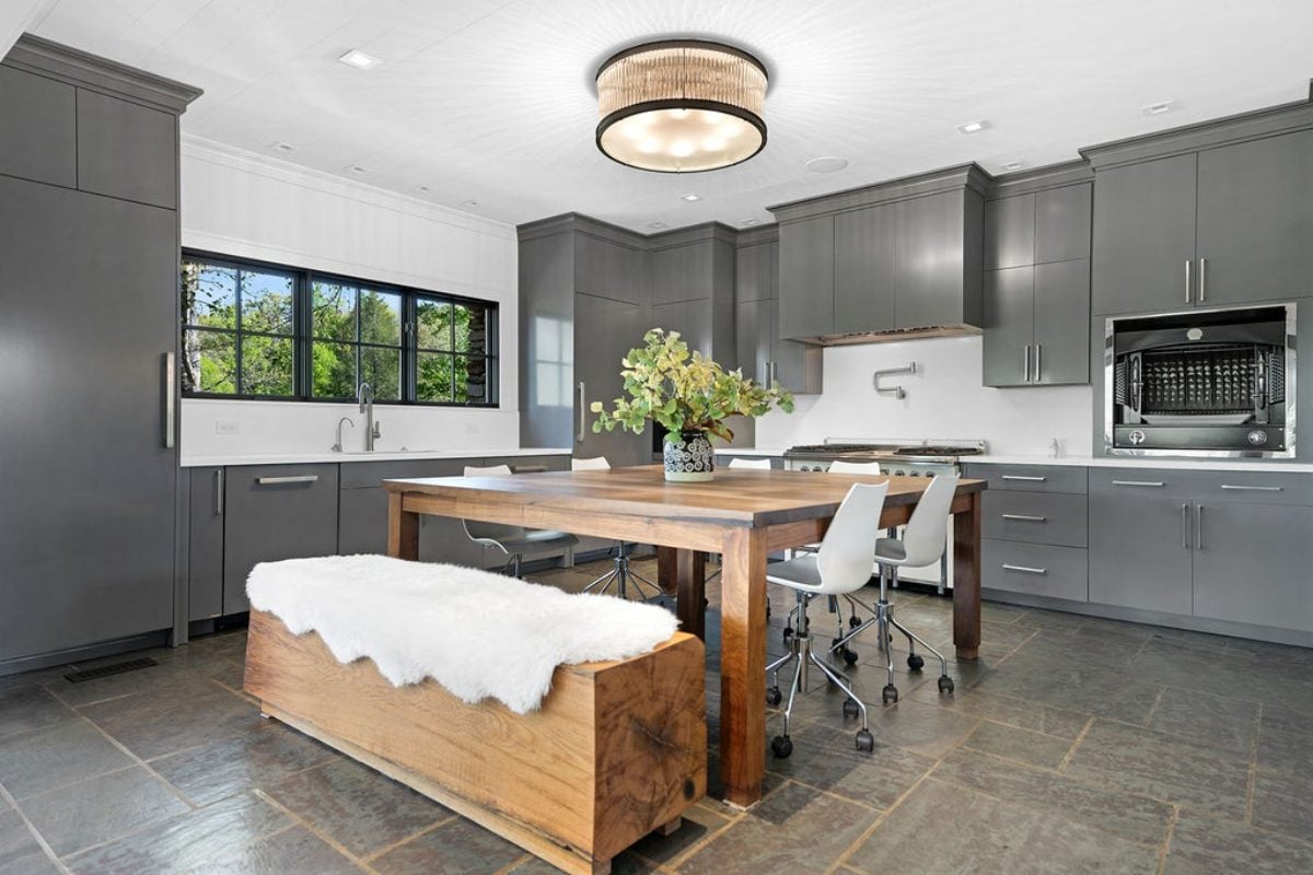 6,140 Sq. Ft. Mansion in Brevard, NC ($17,900,000)