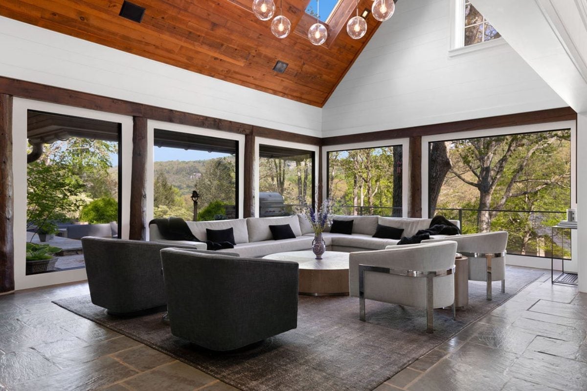 6,140 Sq. Ft. Mansion in Brevard, NC ($17,900,000)