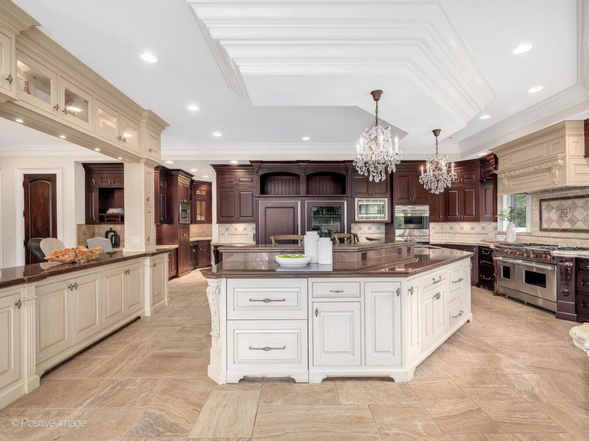 14,600 Sq. Ft. Mansion in Burr Ridge, IL ($4,950,000)