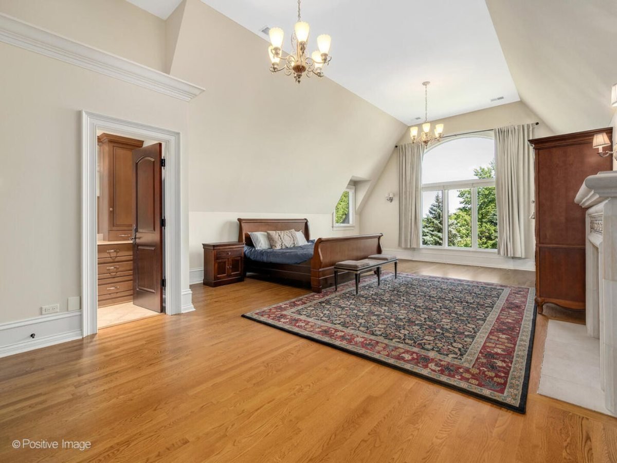 14,600 Sq. Ft. Mansion in Burr Ridge, IL ($4,950,000)