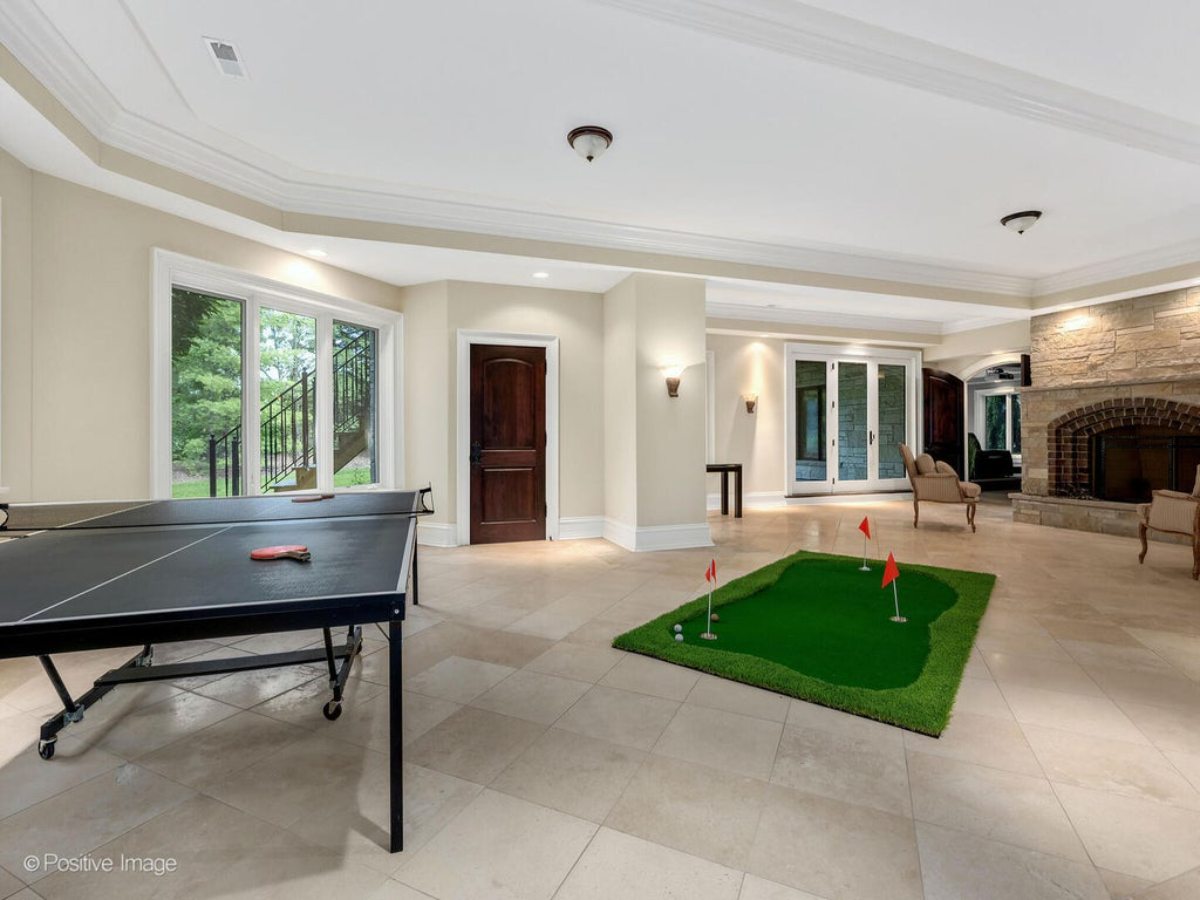 14,600 Sq. Ft. Mansion in Burr Ridge, IL ($4,950,000)