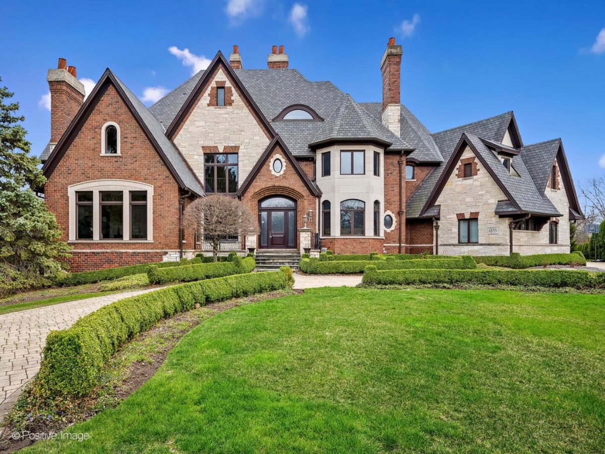 14,600 Sq. Ft. Mansion in Burr Ridge, IL ($4,950,000)