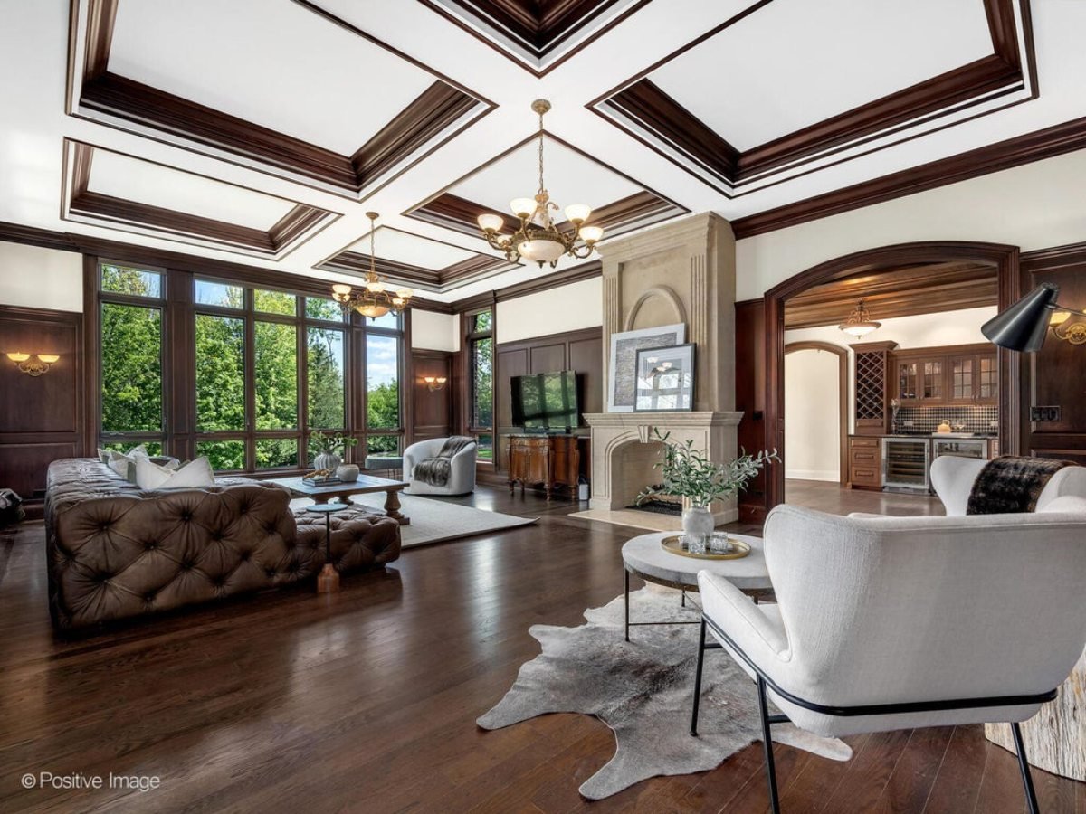 14,600 Sq. Ft. Mansion in Burr Ridge, IL ($4,950,000)