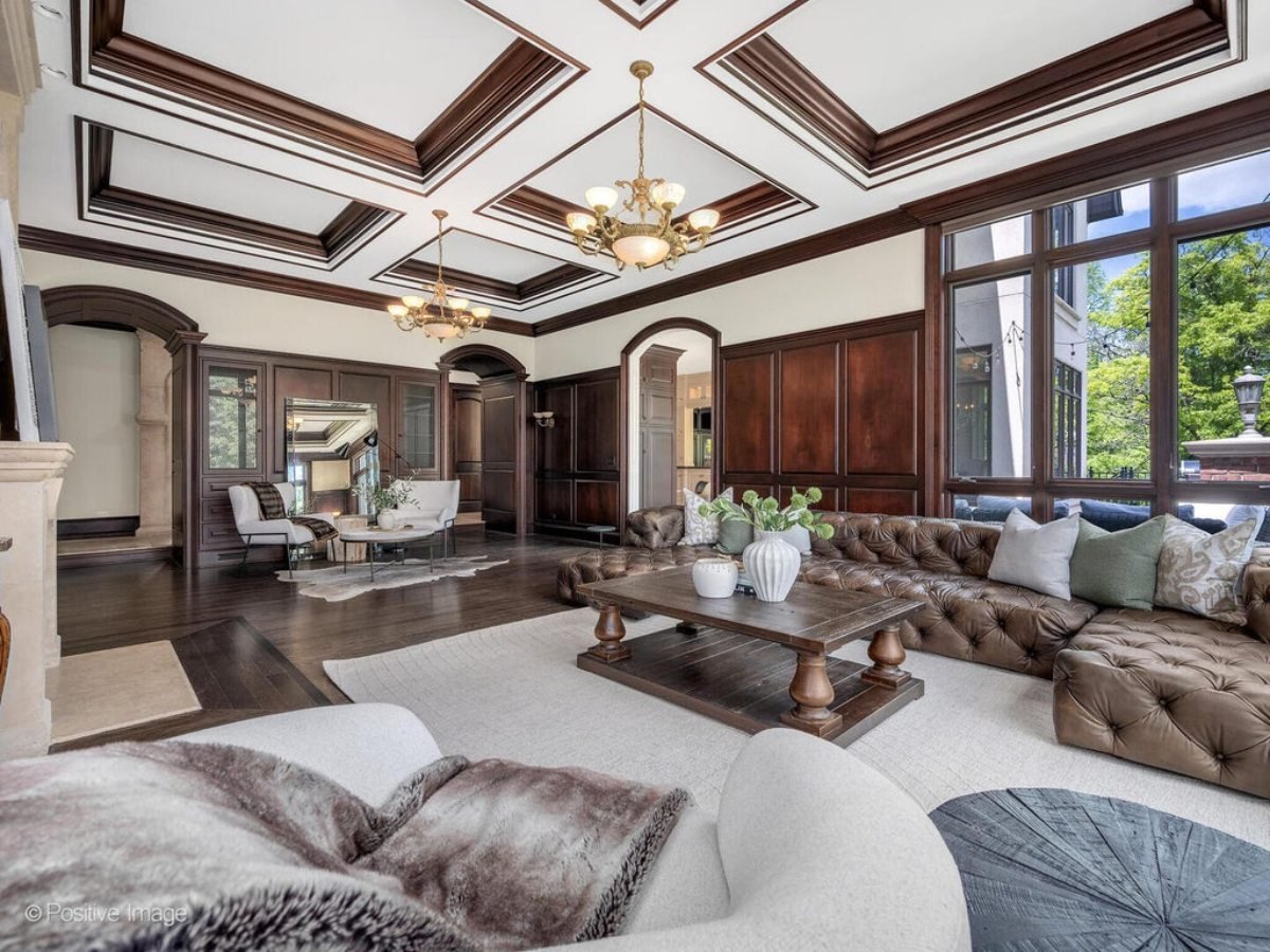 14,600 Sq. Ft. Mansion in Burr Ridge, IL ($4,950,000)