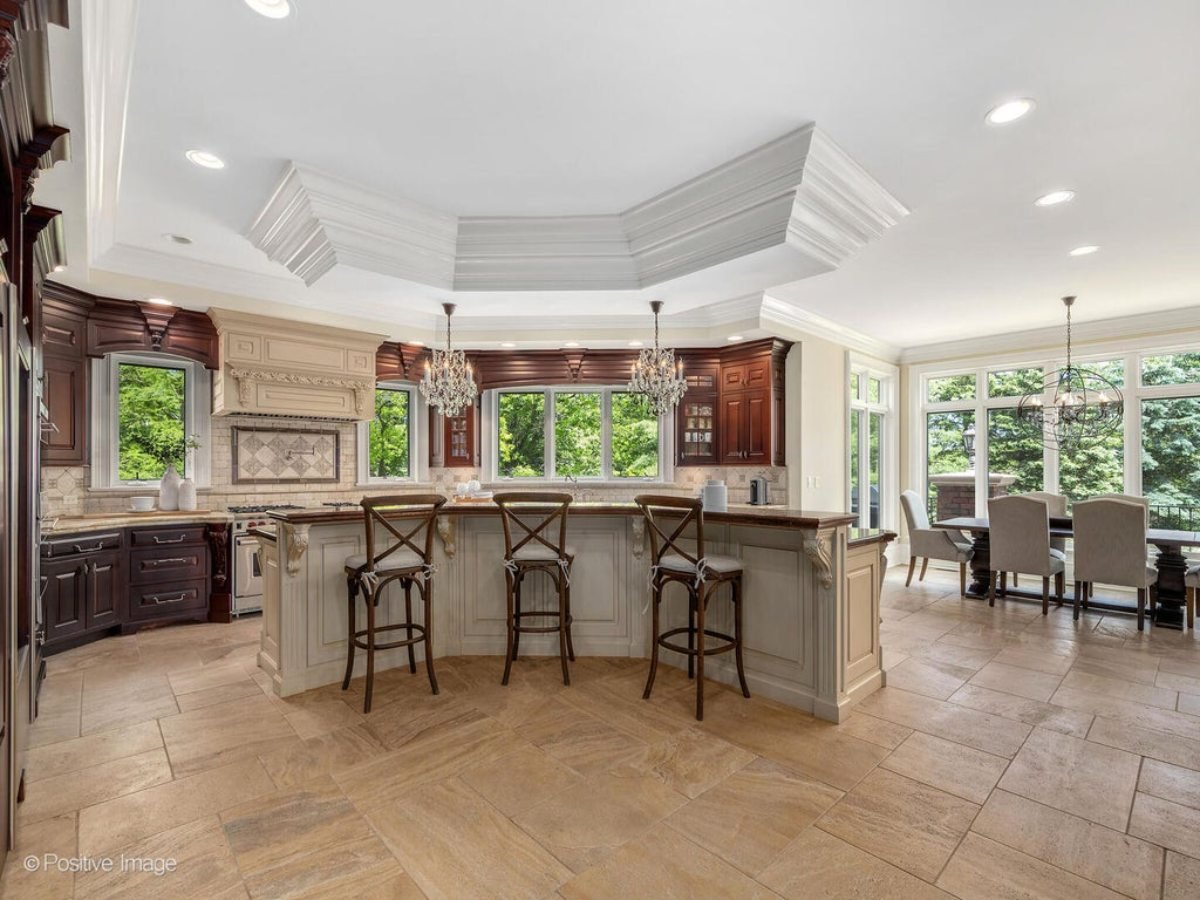 14,600 Sq. Ft. Mansion in Burr Ridge, IL ($4,950,000)