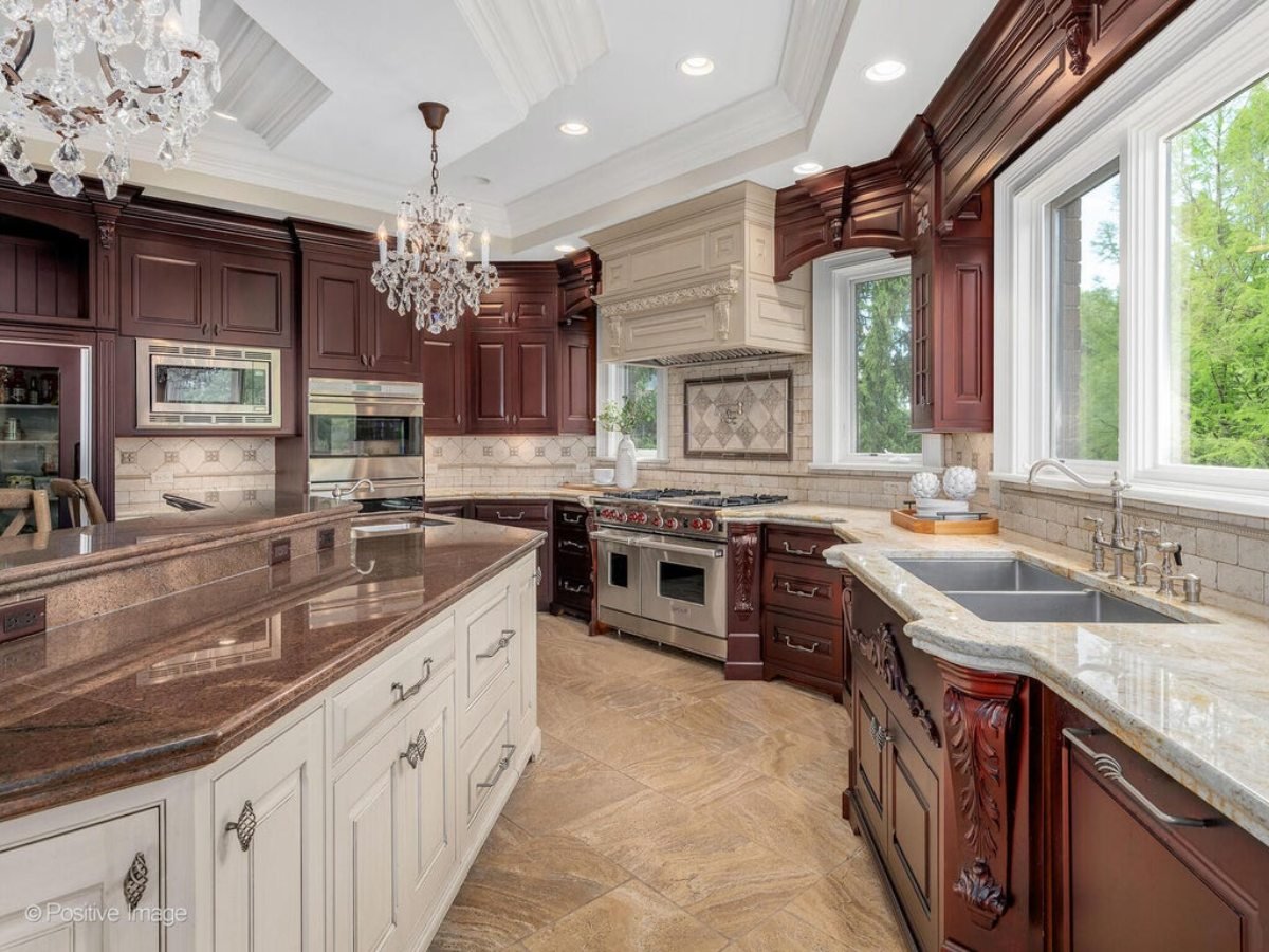 14,600 Sq. Ft. Mansion in Burr Ridge, IL ($4,950,000)