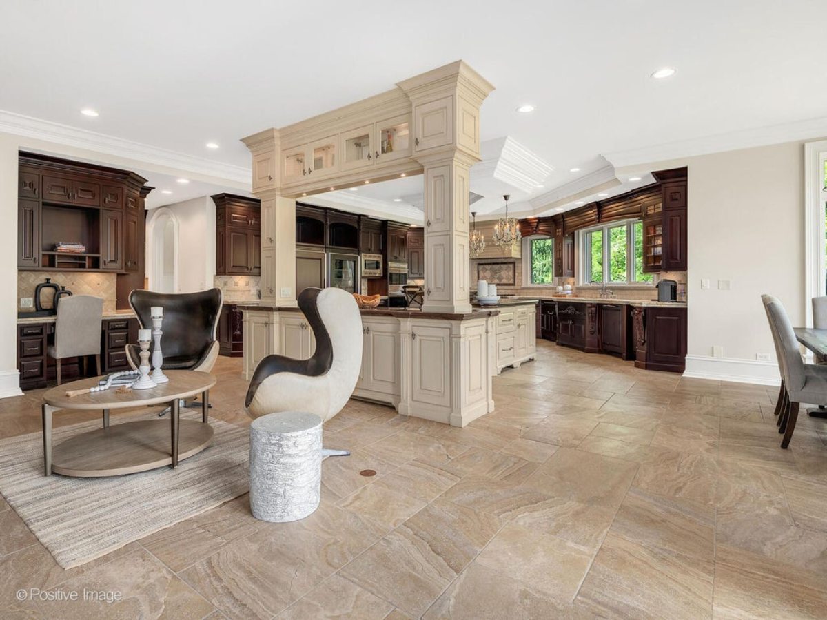14,600 Sq. Ft. Mansion in Burr Ridge, IL ($4,950,000)
