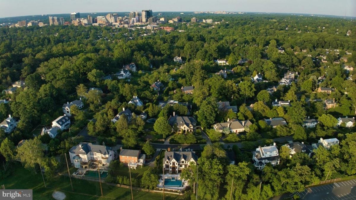 8,532 Sq. Ft. Mansion in Chevy Chase, MD ($7,490,000)