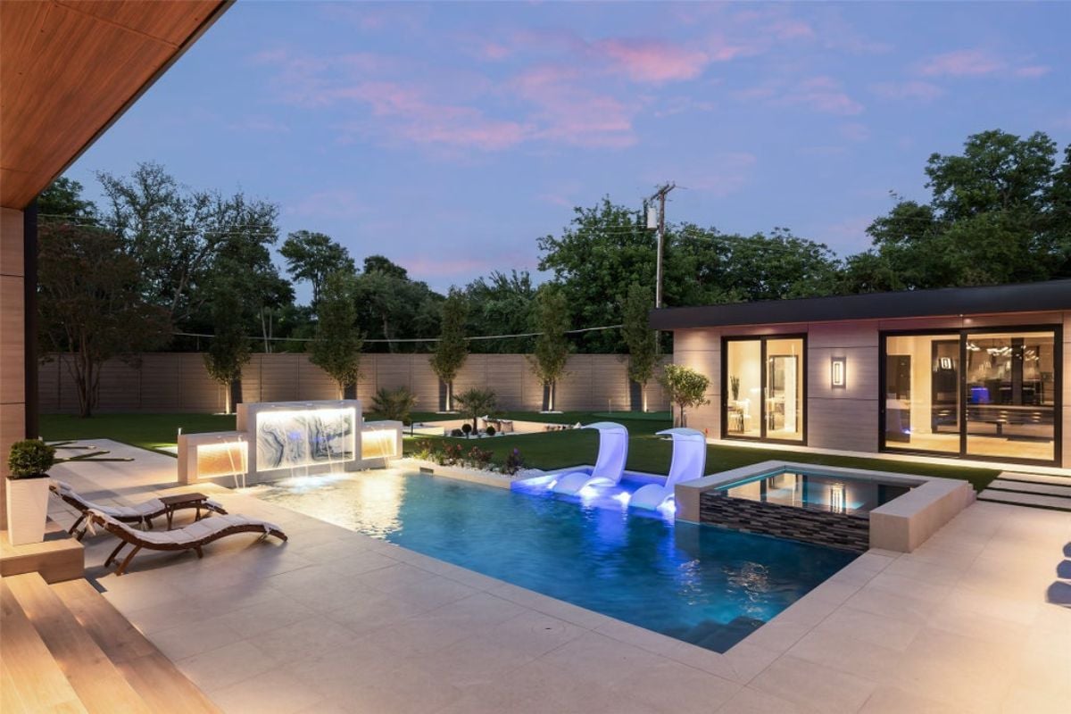 8,471 Sq. Ft. Mansion in Dallas, TX ($9,500,000)