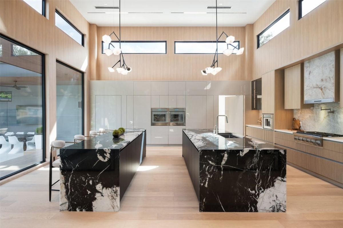 8,471 Sq. Ft. Mansion in Dallas, TX ($9,500,000)