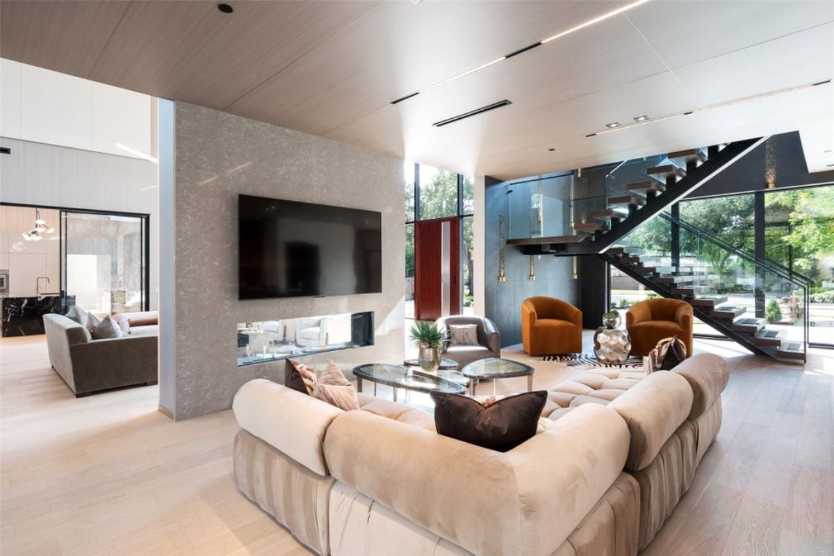 8,471 Sq. Ft. Mansion in Dallas, TX ($9,500,000)