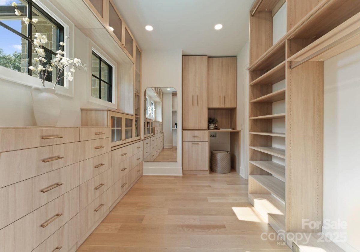 9,570 Sq. Ft. Mansion in Davidson, NC ($8,195,000)