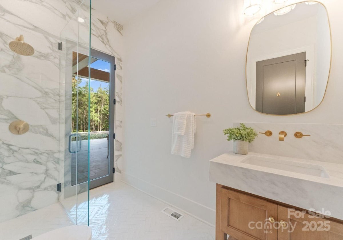 9,570 Sq. Ft. Mansion in Davidson, NC ($8,195,000)